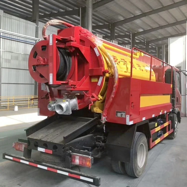 Left or right hand drive sinotruk howo 5000L 5m3 high pressure sewage suction truck