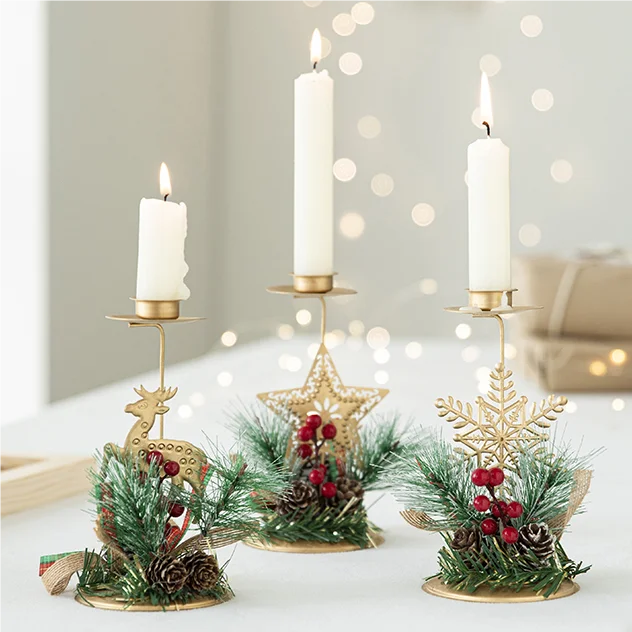 Hot Sale Xmas Gold Wrought Iron Candlestick Window Desktop Decoration Supplies For Christmas Candlestick Ornaments