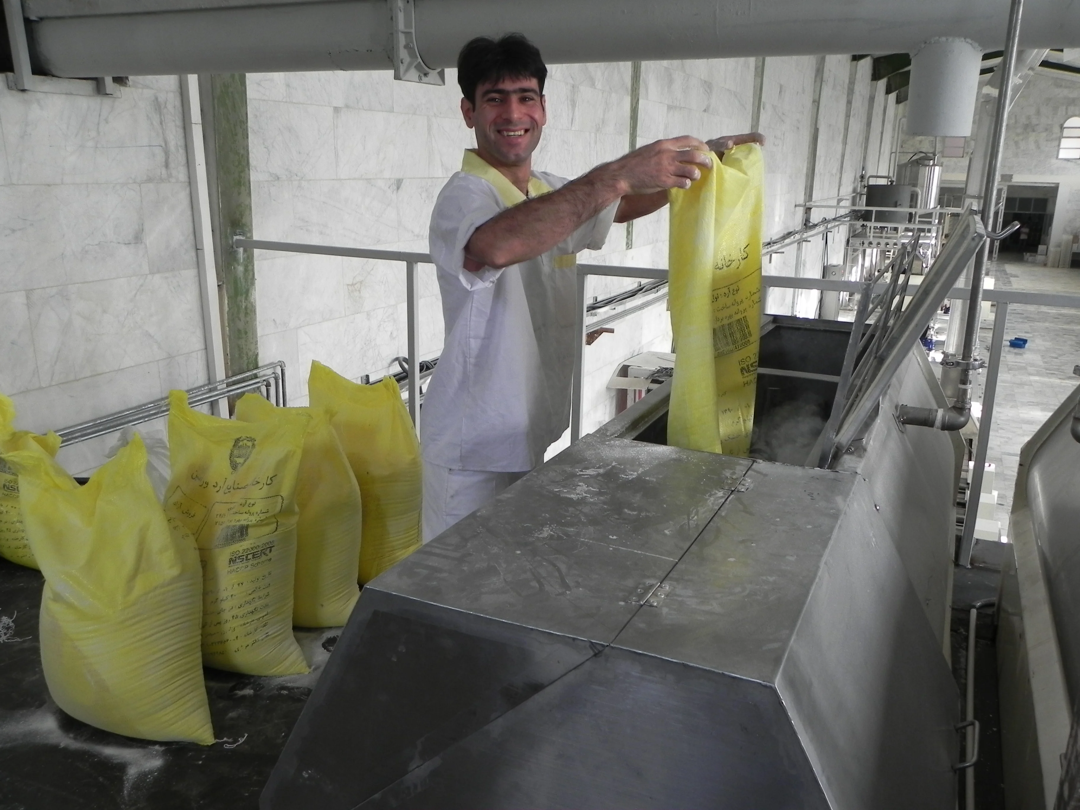 Factory Direct Sales Cup Type Fried Instant Noodle Spicy Noodles Making Machine Food Production Line