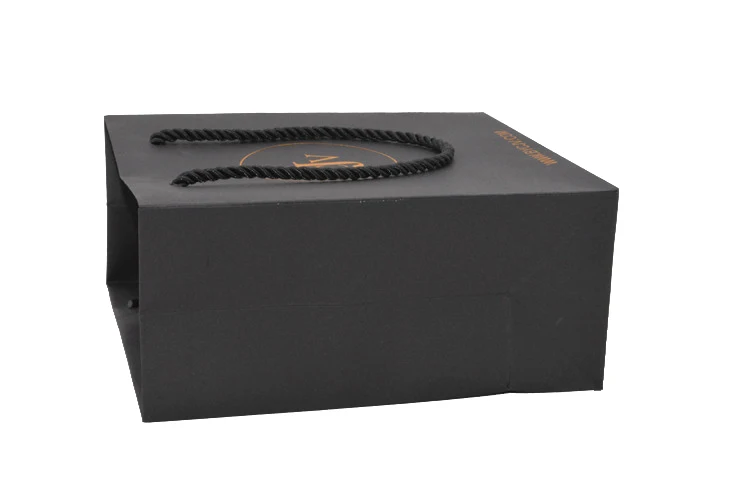 
Wholesale Custom Printed Black Design Kraft Paper Bag with your Own Logo for Wine Garment Skirt Jackets Coats Packaging 