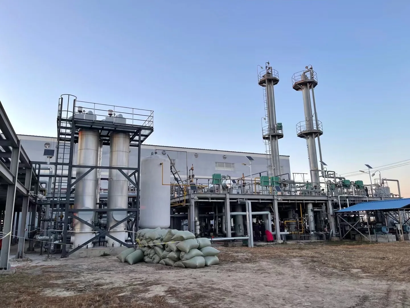 Compressed Natural Gas (CNG) Gas Generation Equipment 10Mpa-25Mpa 0.03-1 mmscfd/day lng generator