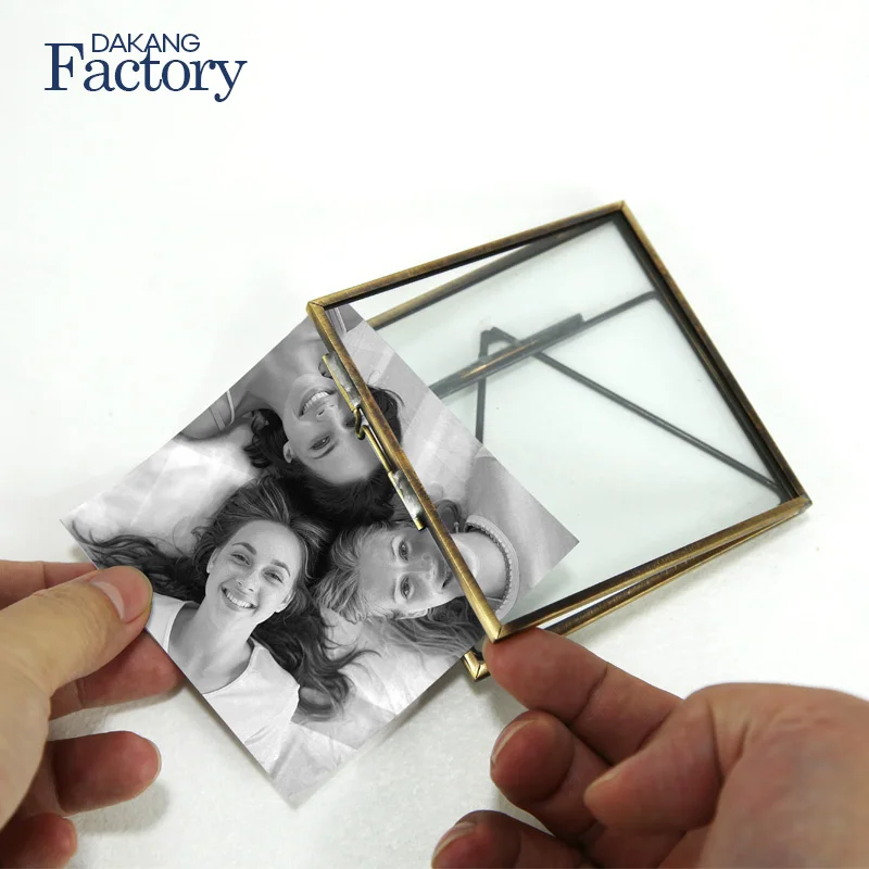 Metal Glass souvenirs Gift Vintage Picture Photo Frames Wholesale Support Mini Photo Frame Gold Frame