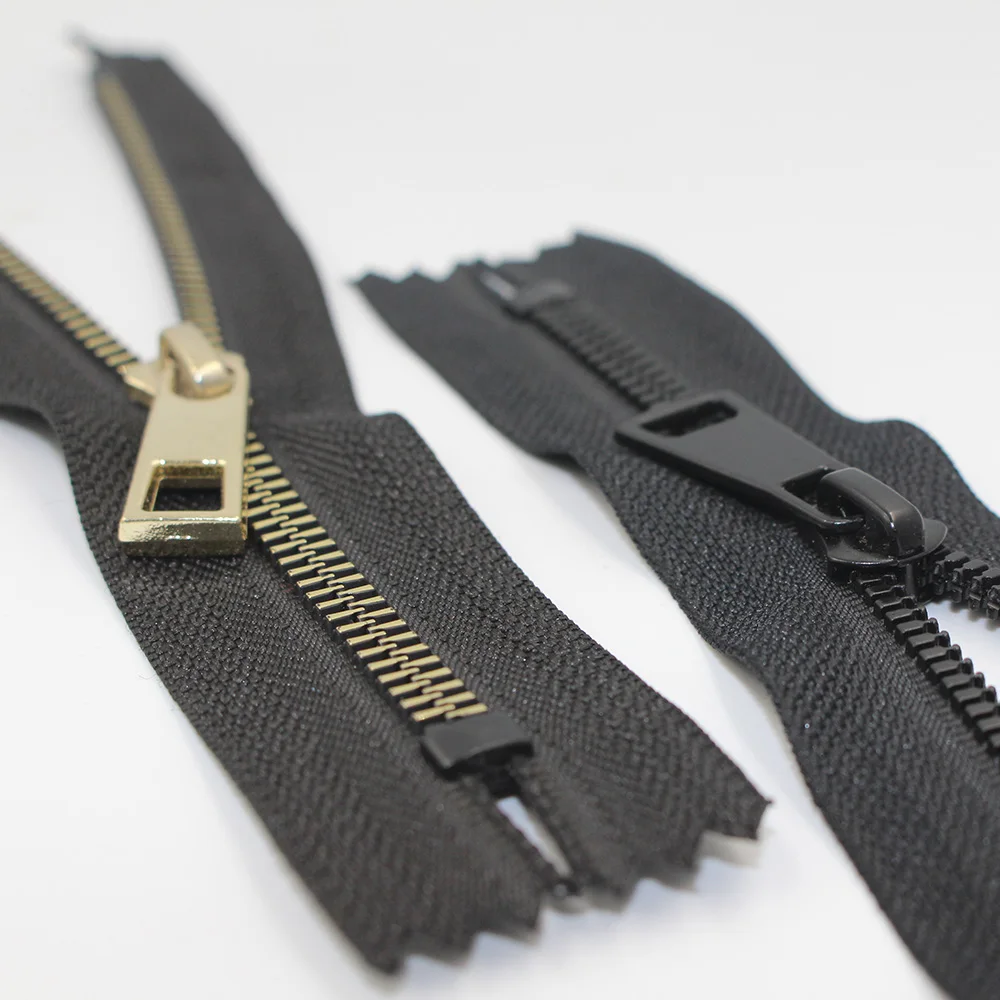 high quality plastic #5 close end resin zipper with hook puller for pocket