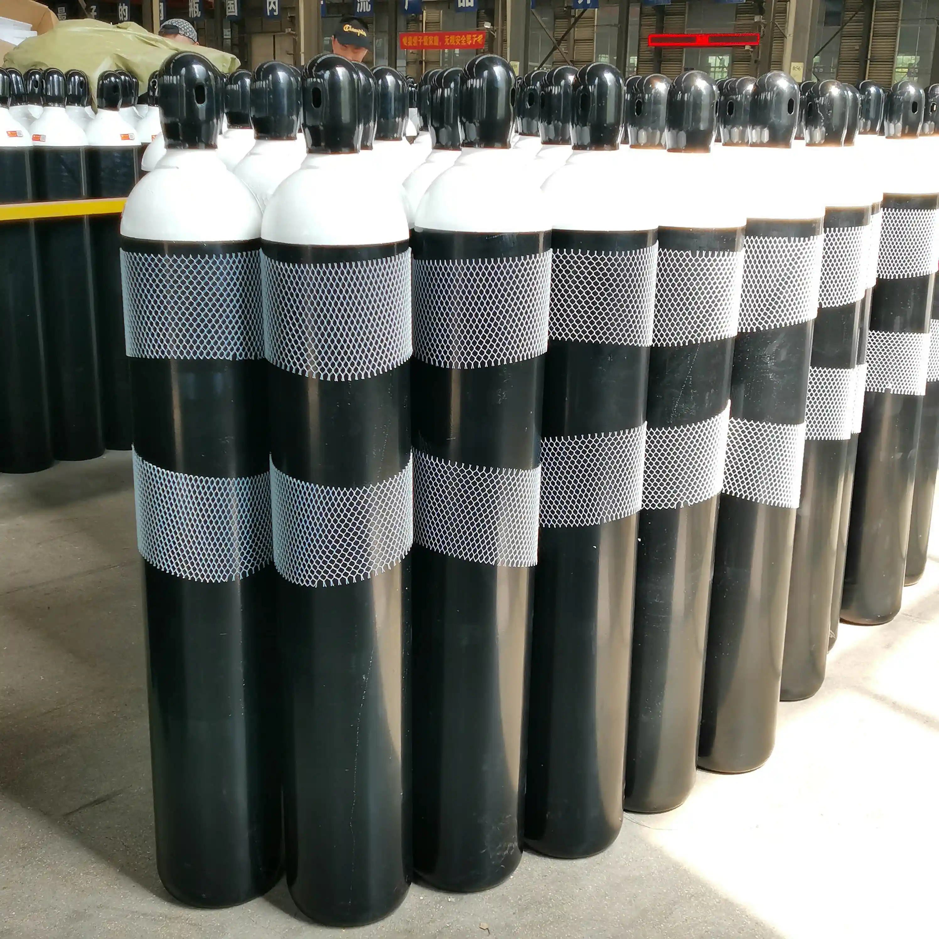 Manufacturers sell 5L 10L 15L 20L 40L 50L high pressure seamless cylinders/tanks for oxygen /co2/ argon/nitrogen/helium