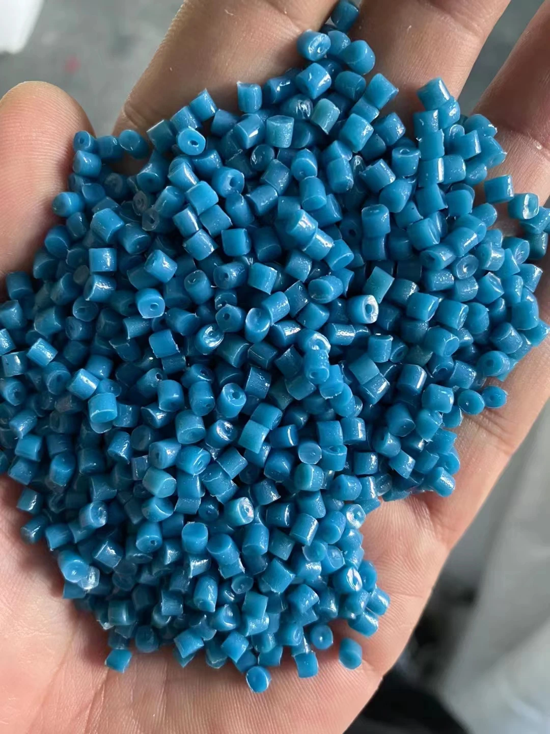 Color customized color filler plastic anti scratch masterbatch