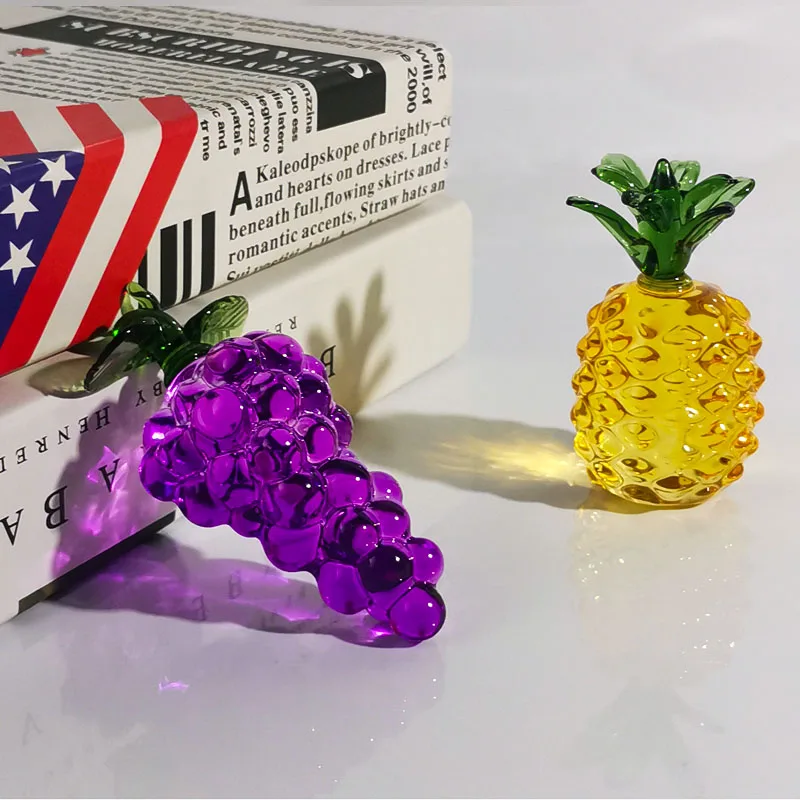 Glass Red Strawberry Figurine Crystal Fruit Collectible Art Glass Miniature Ornament Tabletop Desk Home Decoration