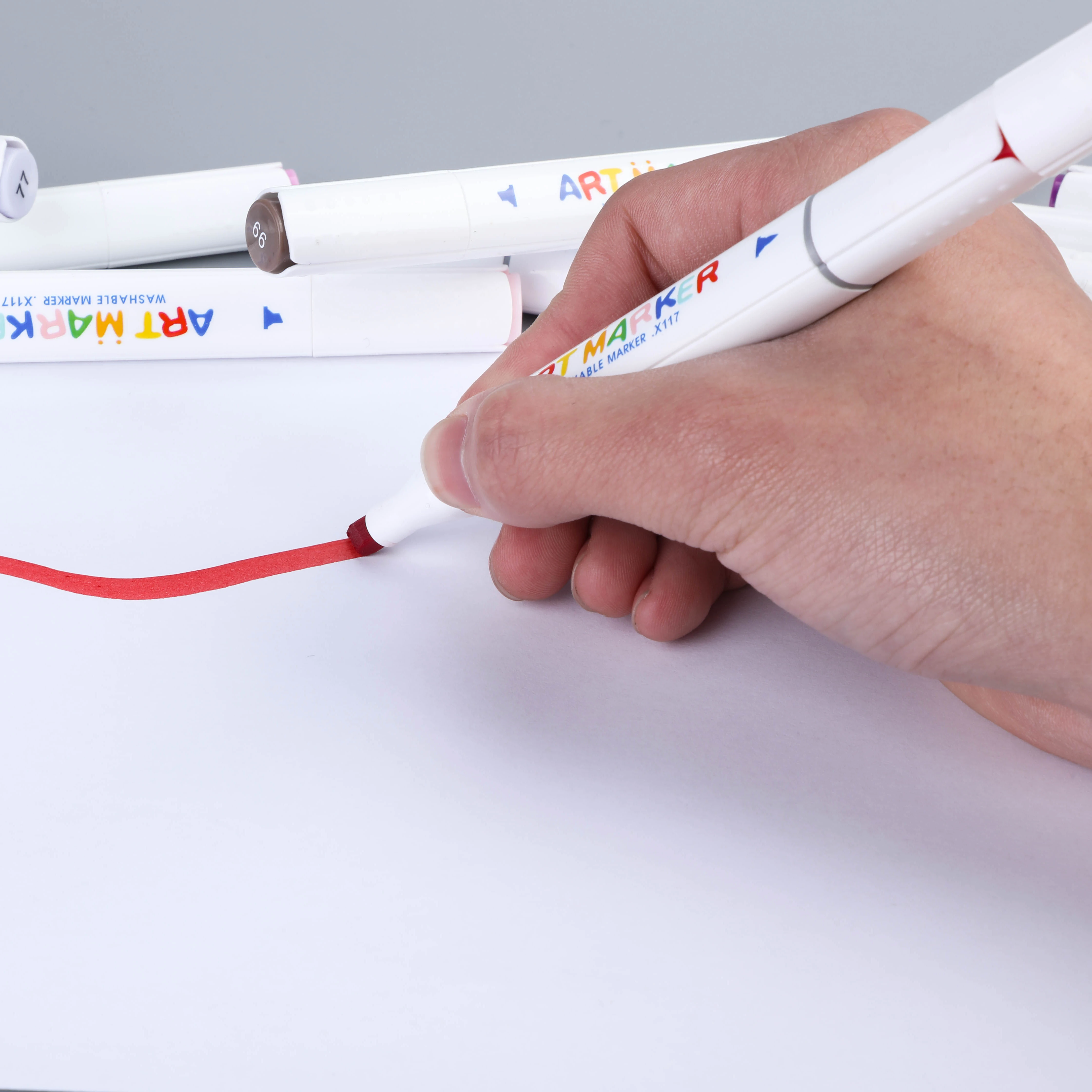 Art Supplies Dual Tips Permanent Twin Markers With Carrying Case For Drawing Sketching