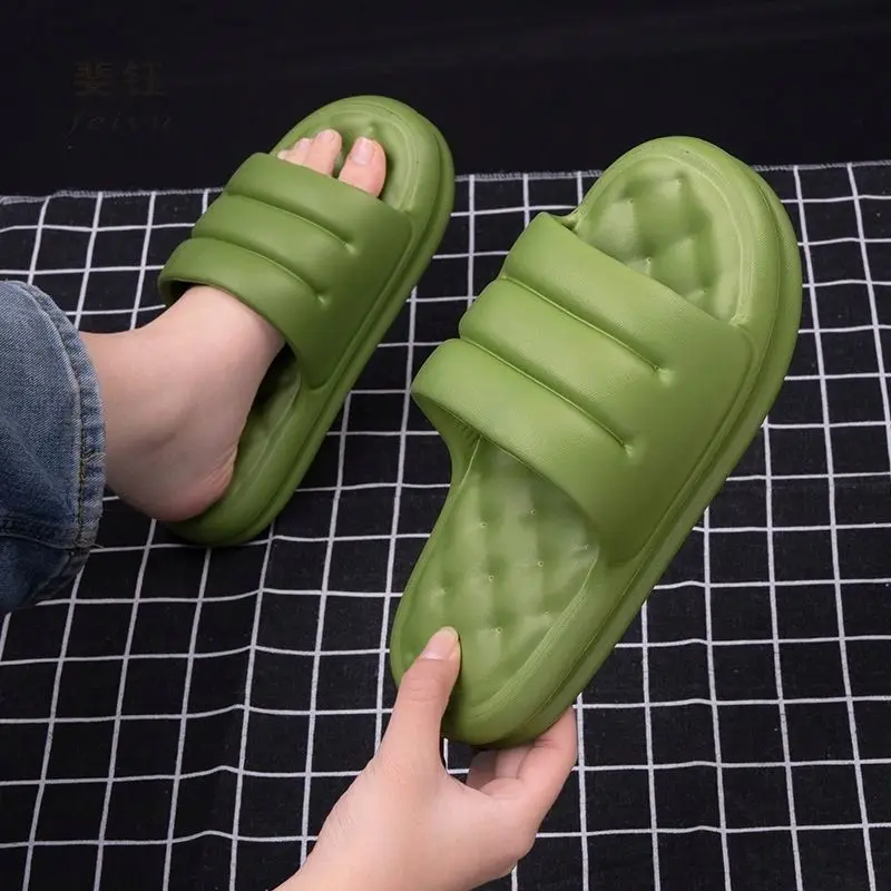 2022 Thick Soles Super Soft Summer Slippers Wholesale Women Men Unisex Eva Injection Sandals Bath Beach Slip On Slippers