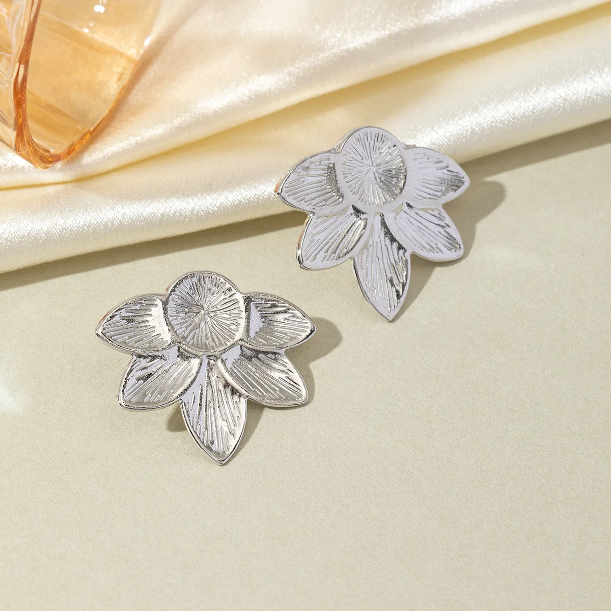 European and American INS style 18k gold plated stainless steel hexagonal star flower leaf earrings