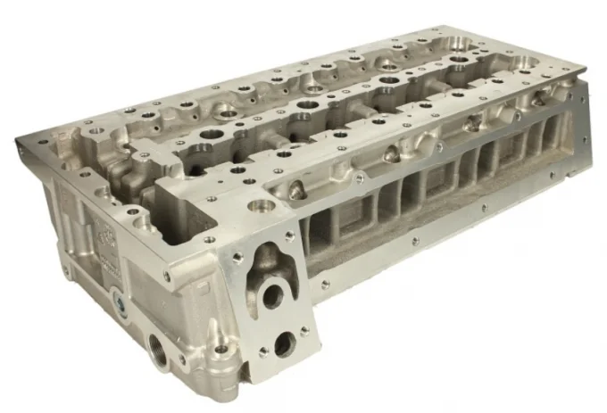 Professional Manufacture Cheap Car Auto for IVECO ENGINE Cylinder Head Replacement for IVECO DAILY 3.0 F1CE Engine 504110672