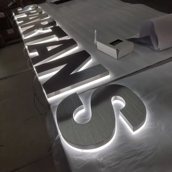 Koncept изготовленный на заказ 3D металлический знак с подсветкой и буквами висящий стене рекламный щит парикмахерской СВЕТОДИОДНЫЙ уникальным дизайном
