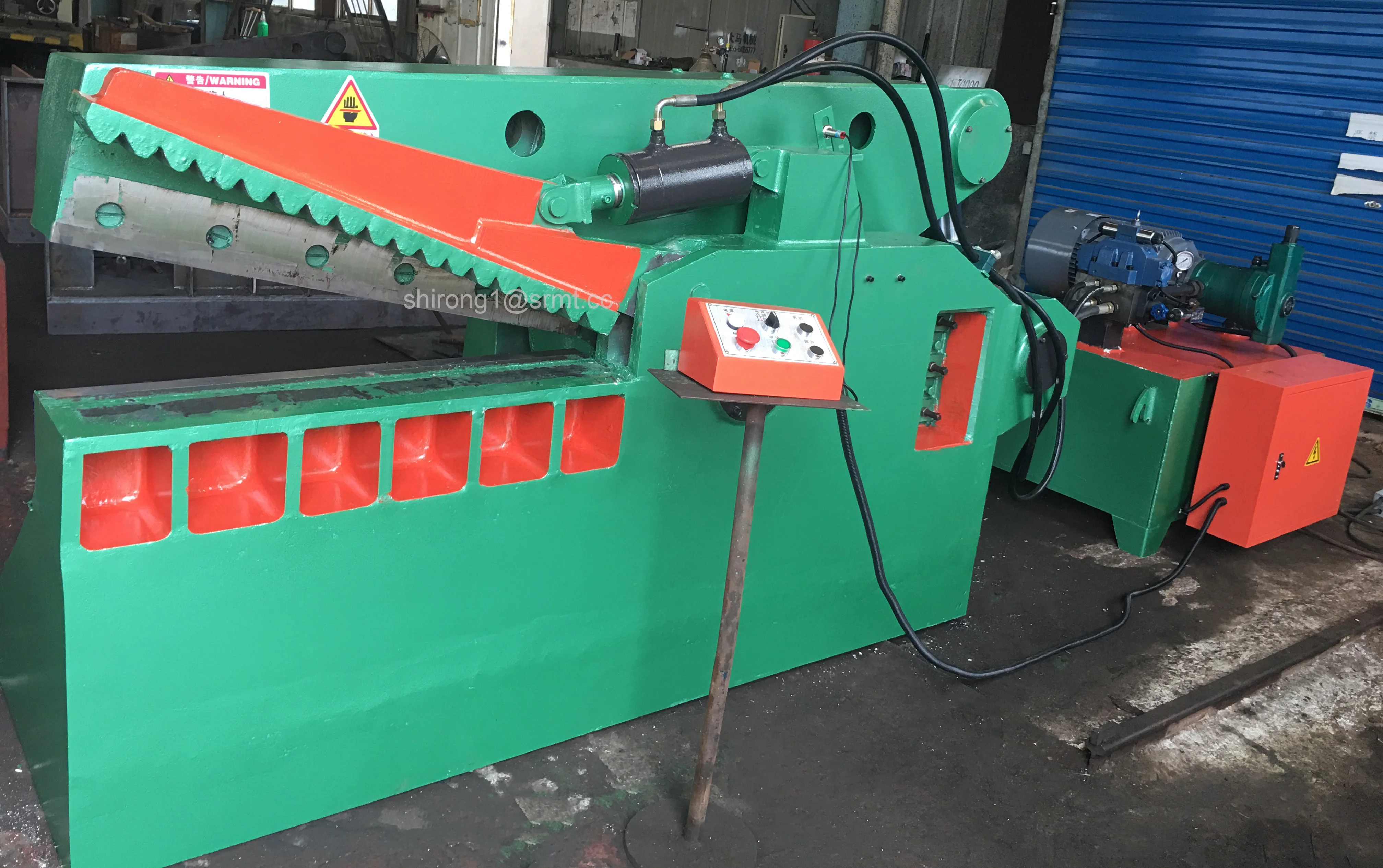 Hydraulic Scrap Metal Steel Alligator / Cutter with Crocodile shear / cutting machine