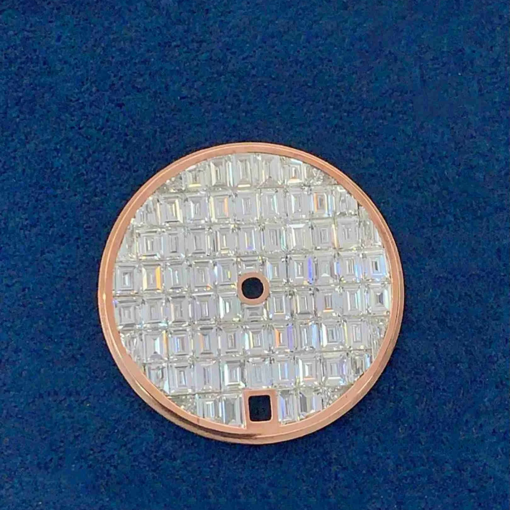 Factory Silver Cultured Diamond Watch Dial 18K Gold Dial Customized with CNC Hole Set Cultured Diamonds for Luxury Watches