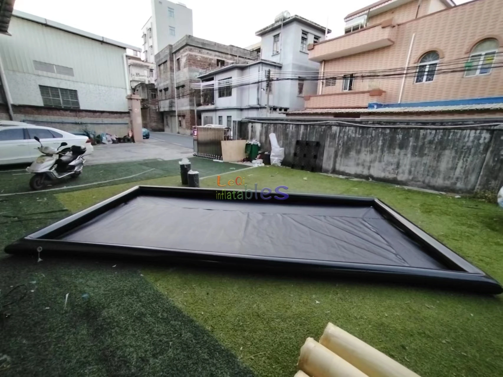Factory price durable 0.6mm PVC inflatable car wash mat water containment mats for vehicle wash or carpet wash