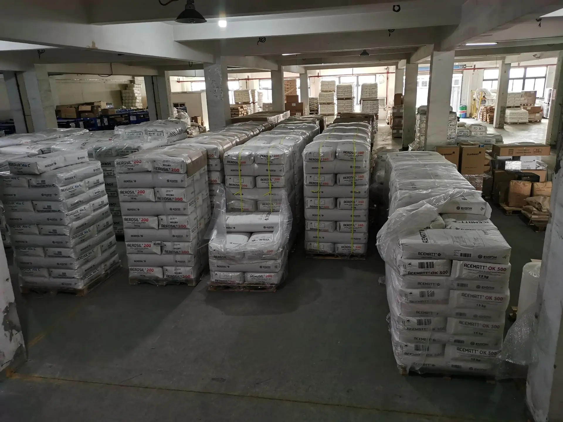 Titanium Dioxide Rutile TiO2 Oil Cosmetics Grade Price Per Kg Nano Anatase Powder Cosmetic Soluble 996 R730 25kg Bag For Paints