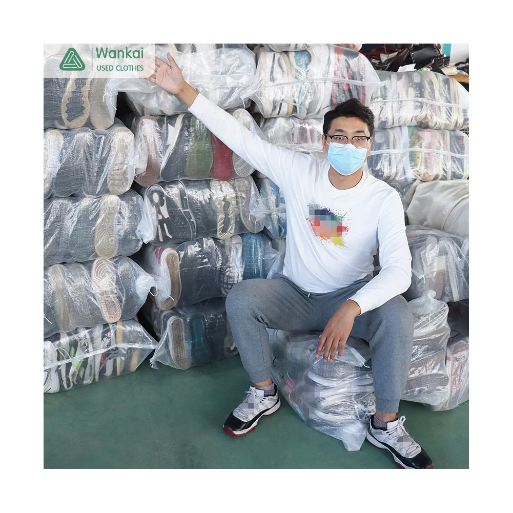 CwanCkai High Quality Low Price Cleats Second Hand Football Shoes Original Children Used Branded Mixed Soccer Boots Bales