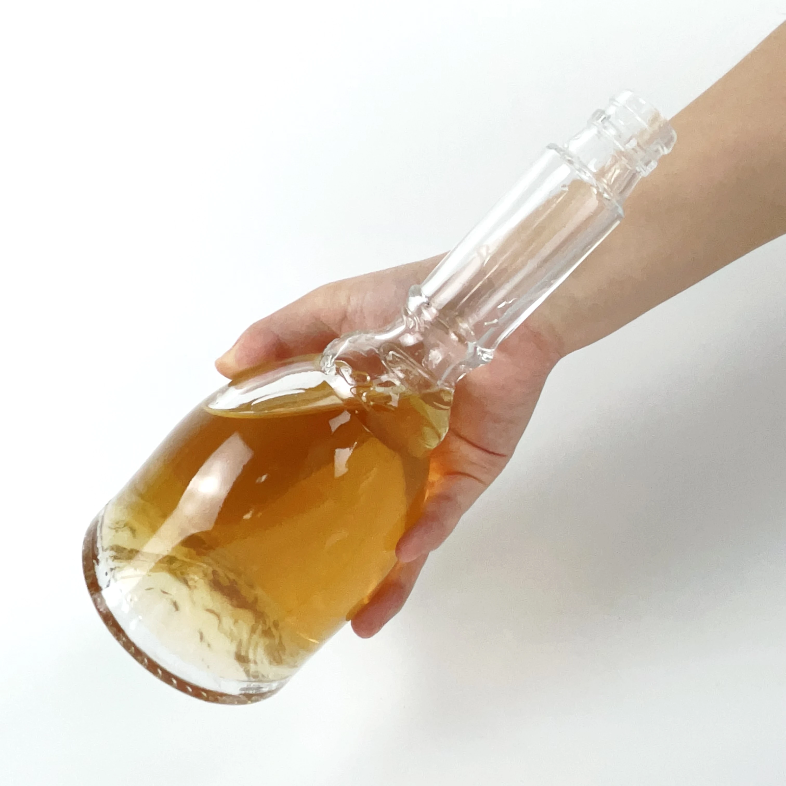 Hot Selling Mini Whisky  Vodka Drink bottle 549Ml Juice glass bottle in china