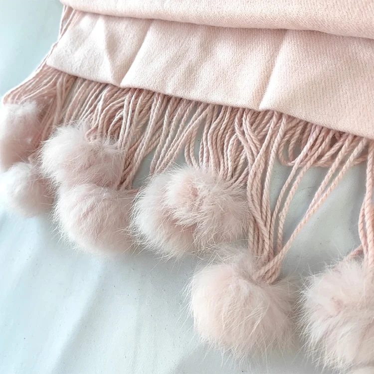 Wholesale custom outdoor scarves many pompoms knitted fabric scarves