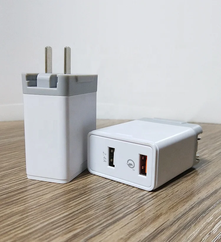 
Universal EU/US Plug QC 3.0 Travel Wall Charger 5V 2.4A + 1 Quick Charge 