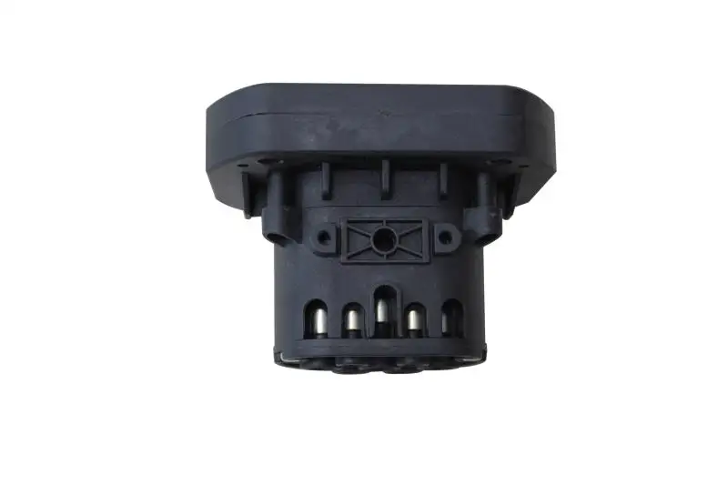 
32A IEC 62196-2 Anti-shock socket Type 2 EV charging socket with shutter / protection door 