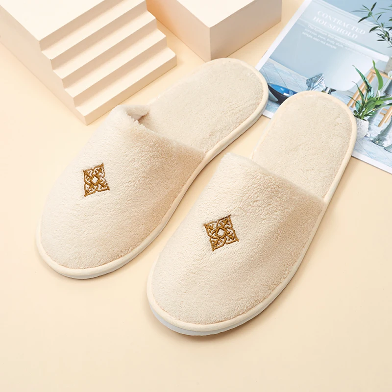 Cheap Wholesale Luxury Slippers For Hotel Room Cheap Disposable Unisex Slippers Custom With Logo For Spa And Bath