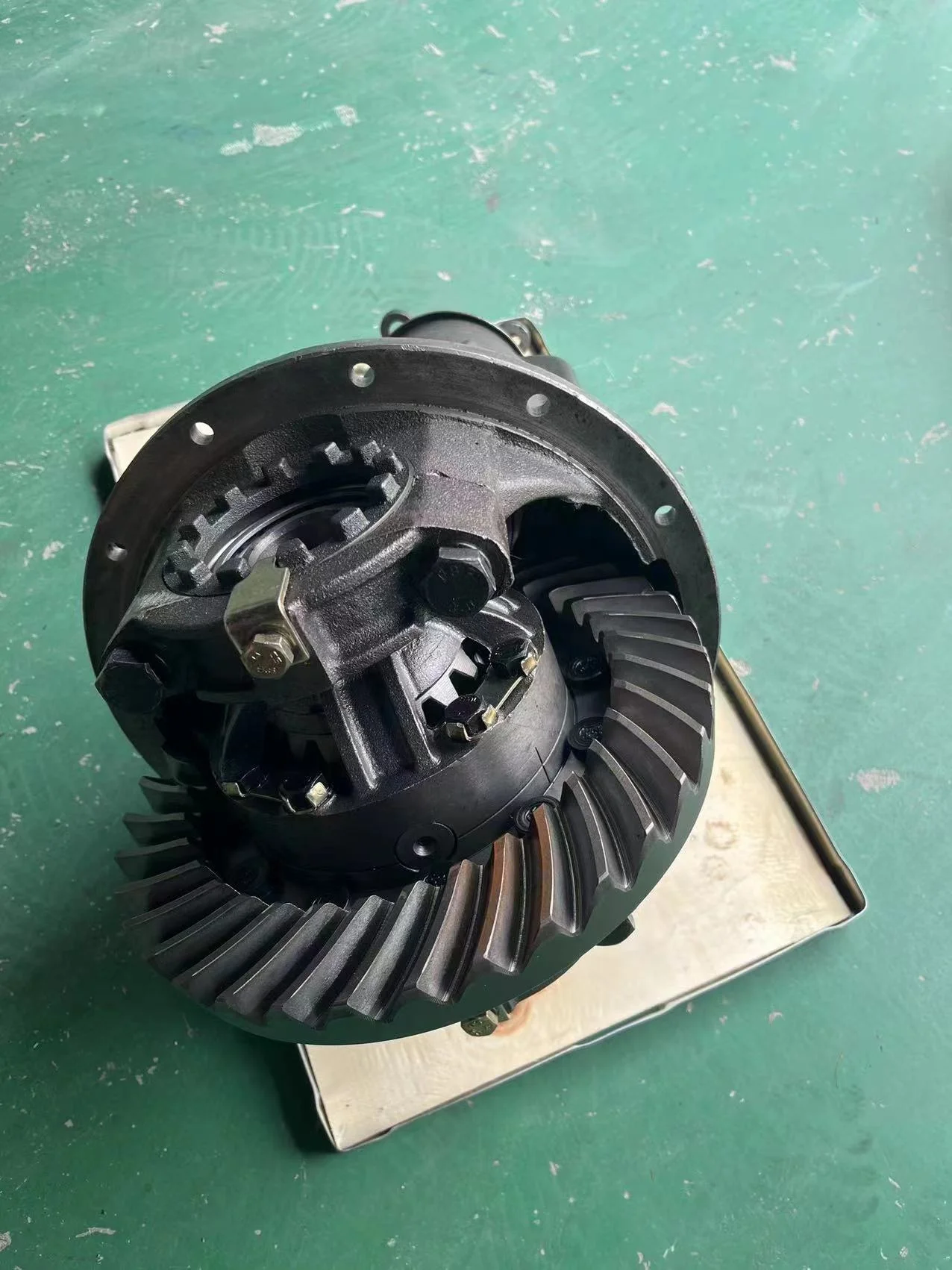 Высококачественная заводская цена для грузовика JAC HFC1020 Полный дифференциал в сборе BJ130