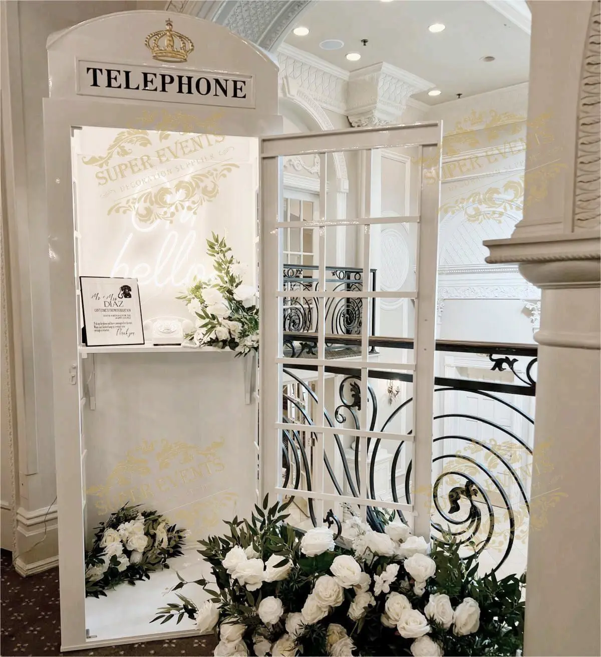 Vintage Outdoor Antique London Telephone Booth British White Metal Phone Booth Telephone Box for Wedding Event Party Decoration