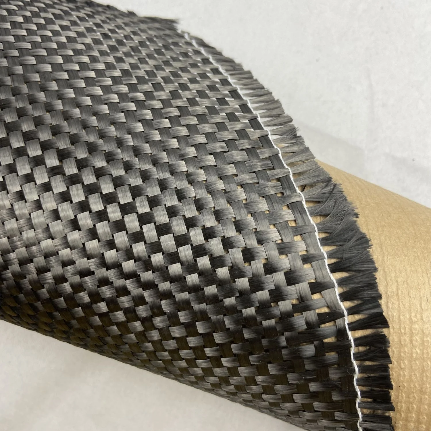 Hot Factory Direct Wholesale 12K 600G Carbon Fiber Fabric for Automotive