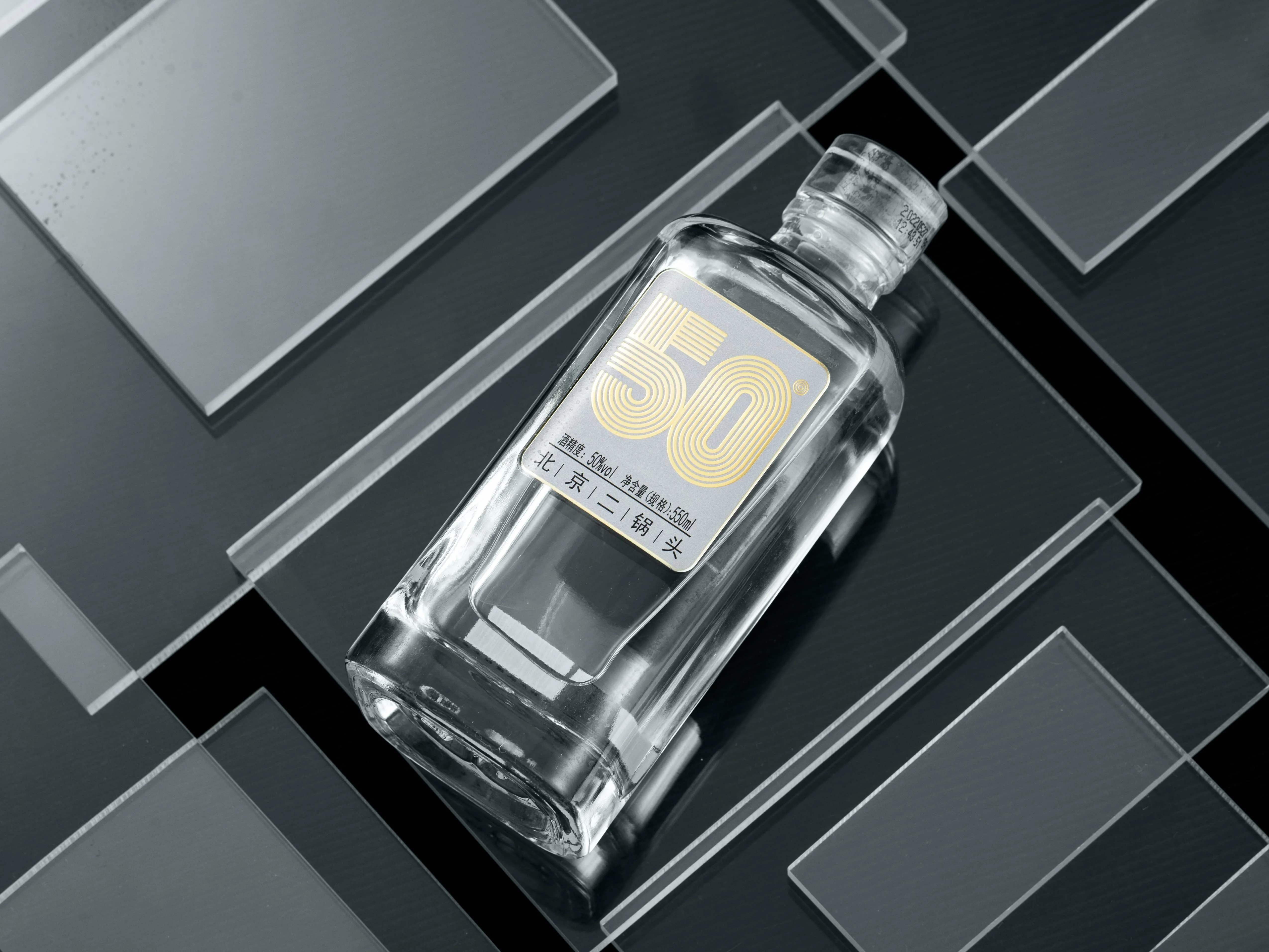 Beijing Erguotou Fragrant Chinese Liquor 50% Alcohol Chinese Bottle Packaging Beijing Kyoto Wine Co., LTD Light Fragrance 9 Kg