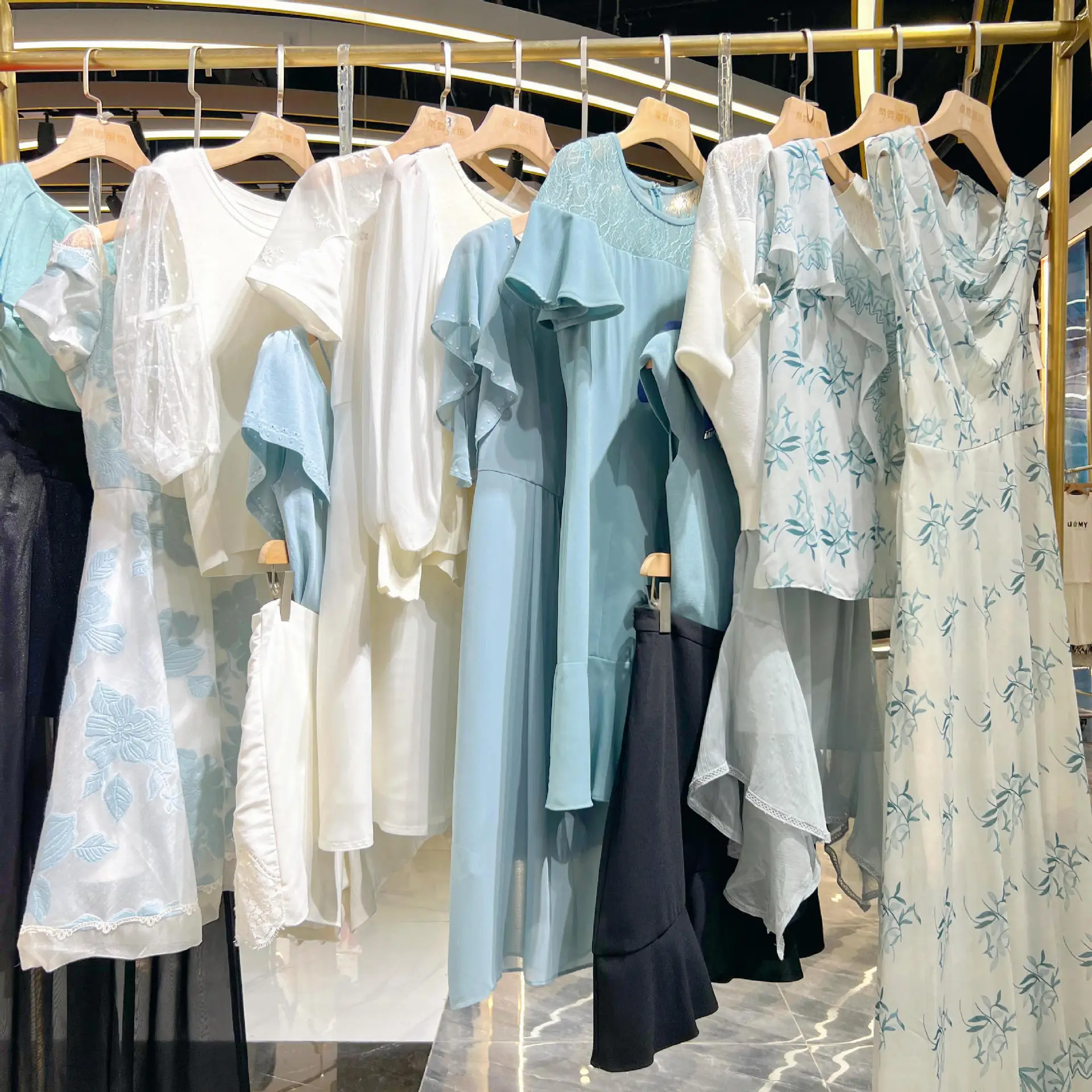 Fashion Women Mix Clothes Bale Croptops Bulk Clothes Assorted Brand New Mix Women Dress Clothes