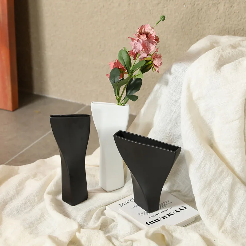 Nordic Minimalist White Black Matte Handmade Ceramic Vase Floral Flower Arrangement Decoration Ornaments
