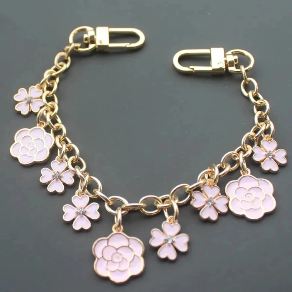 luxury bag charm chain keychain for women Pink Black White flower pendant decoration accessory metal buckle