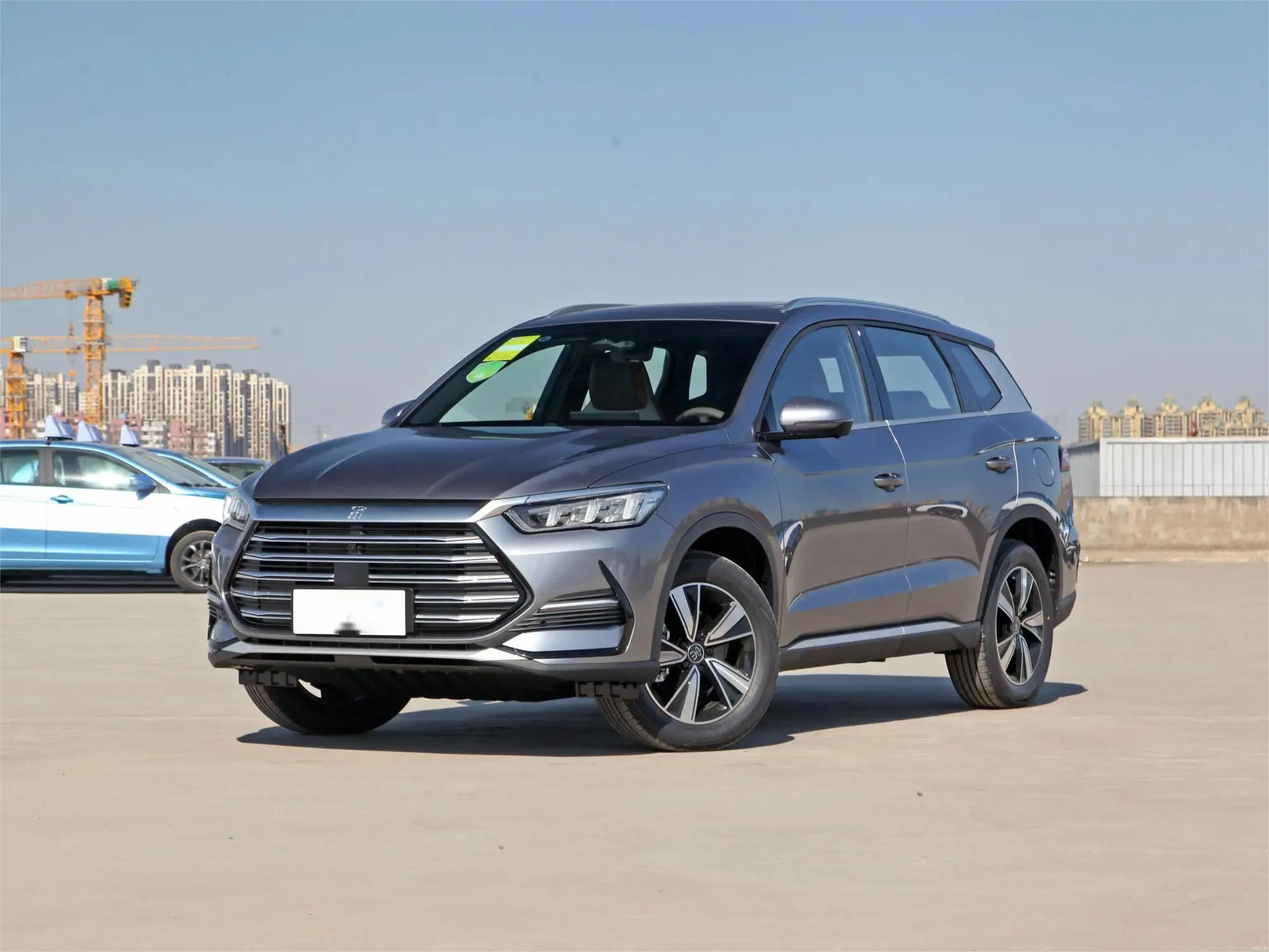 BYD Song 505 км суперкар 5 мест
