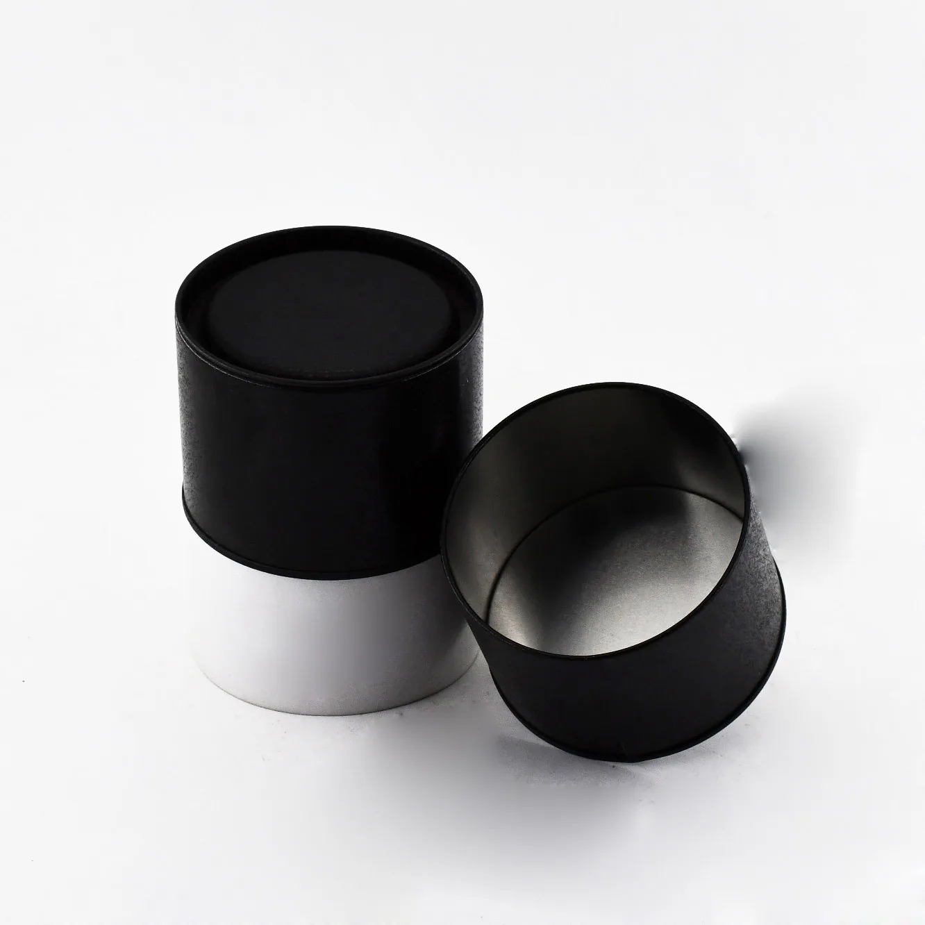 Wholesale Unique Ice Crackle Design Aesthetic Black Metal Travel Candle Jars For Christmas Gift