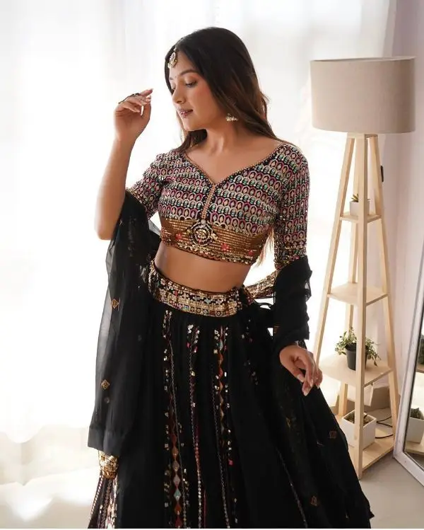 Hot Selling Designer Bridal Lehnga Choli for Wedding Party Wear Lahnga Choli India 2023 Design Buy From Indian Manufacturer