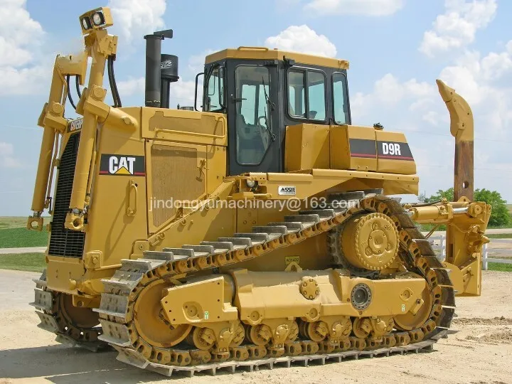 The CAT D9T WH Used Dozer is a high-efficiency bulldozer with a 436 HP engine and a weight of 50 tons
