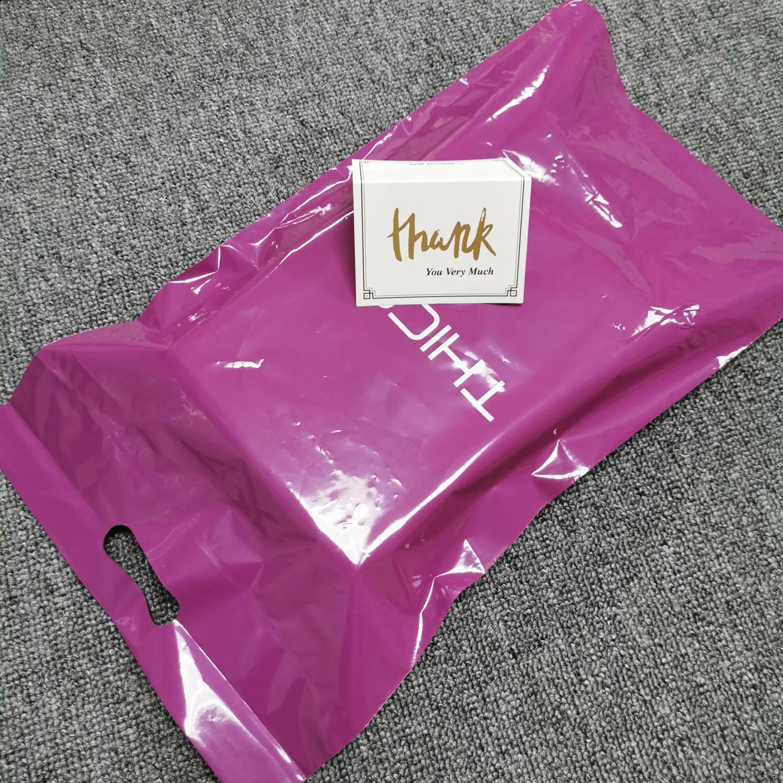 Custom white and purple with  handle hole  express mailing bag printing envelope package polymailer with handle