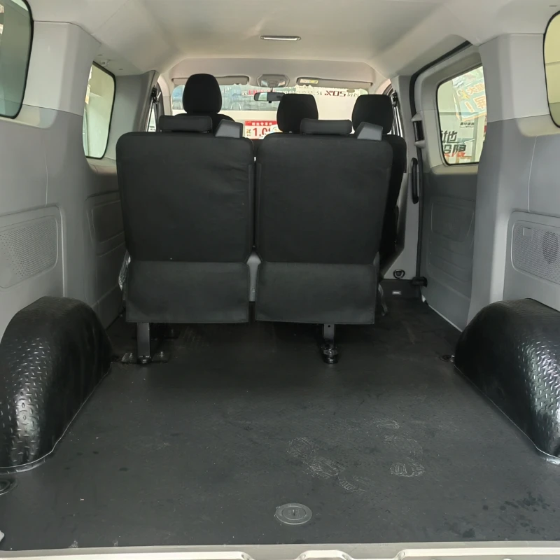 Saic Maxus компактный и красивый дизайн V70 2024 2 0 t 9AT Роскошная серия ручная длинная ось Mid Top 6 мест