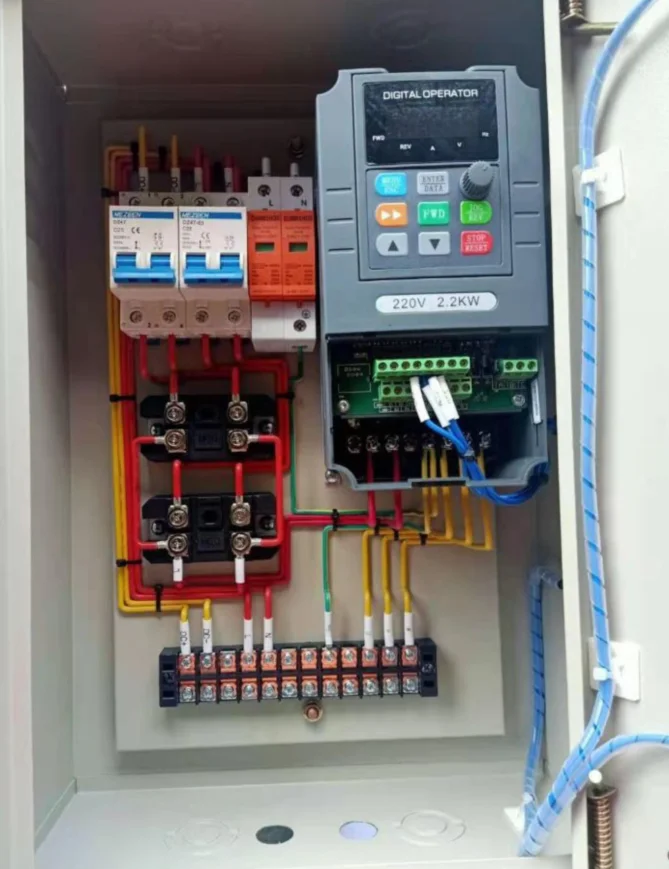 220V однофазный 3HP 2.2kw Солнечный Насос