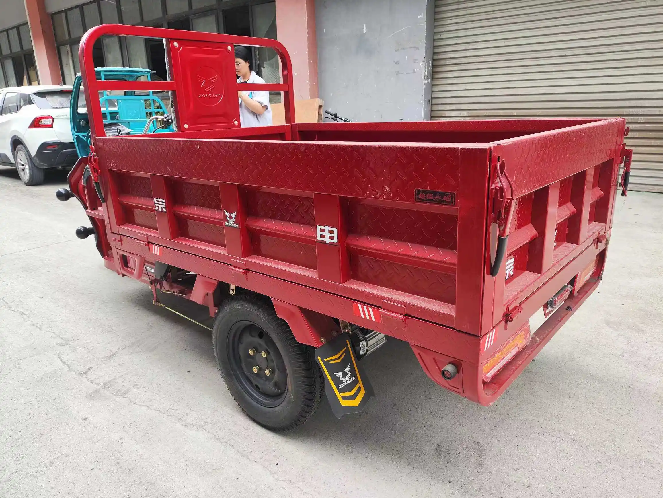 60V-72V 80A 1500W 51km/h 600kg Load Capacity 1800*1210*320mm Cargo Box Cheap Electric Tricycle Price Rickshaw