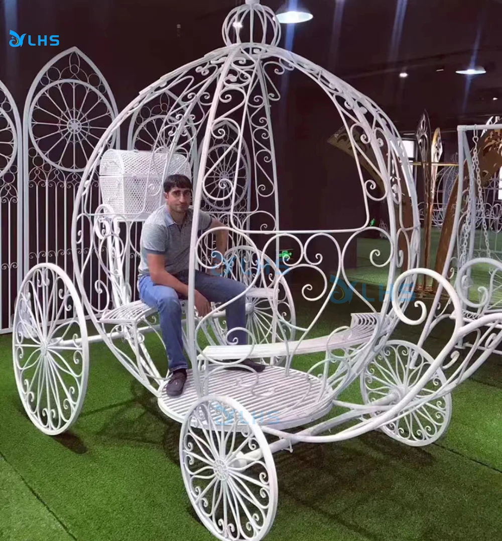Wedding ceremony decoration carriage exclusive design scenic photo carriage large size wedding carriage for taking photos