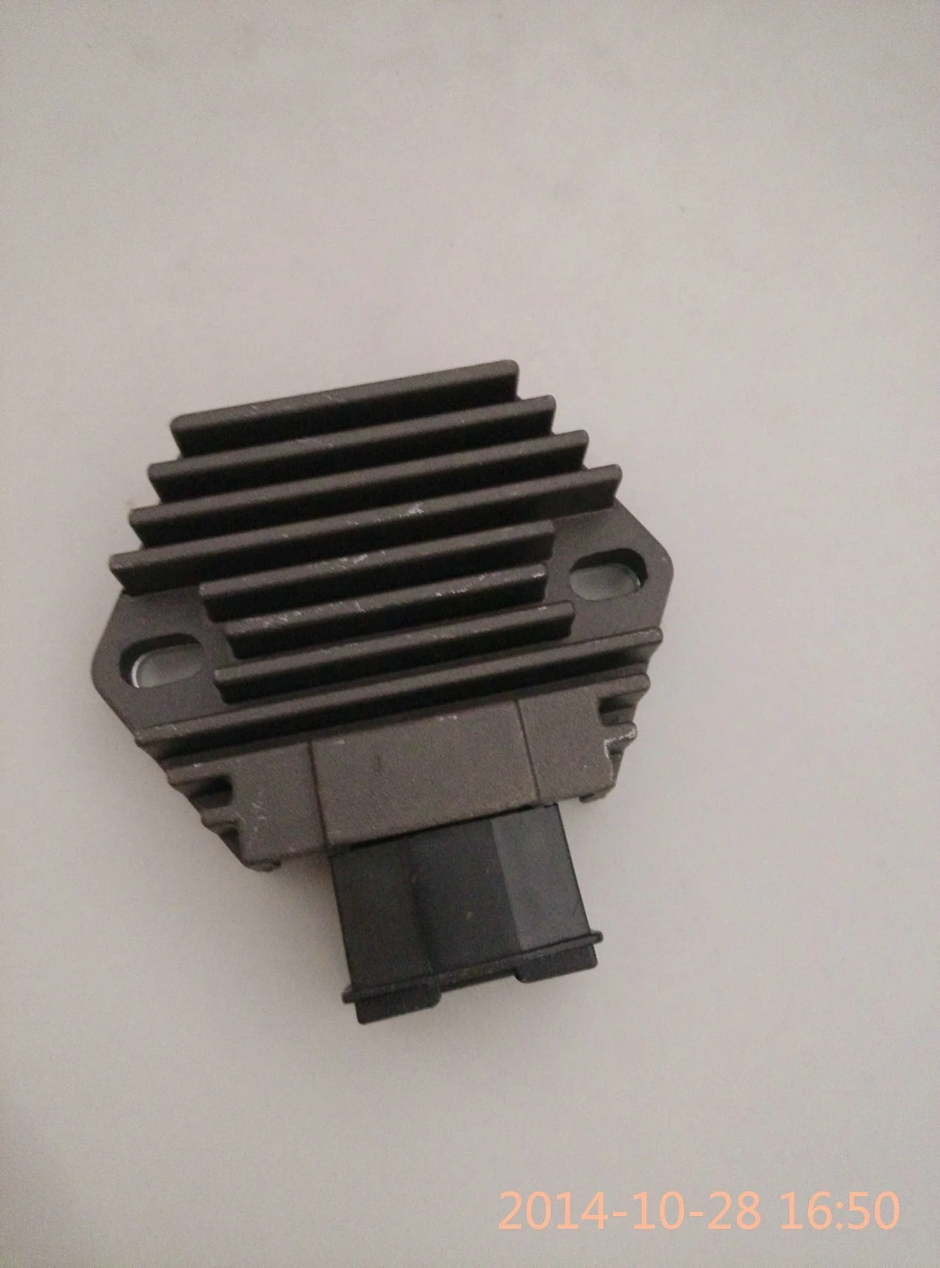 31600-MV4-000/01 Регулятор выпрямителя SH633-12 SH648-12