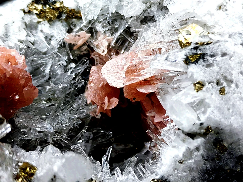 Wholesale  Rare Mineral Specimen Rhodochrosite Rough Rhodochrosite Mineral High Quality Rhodochrosite Specimen  For Decoration