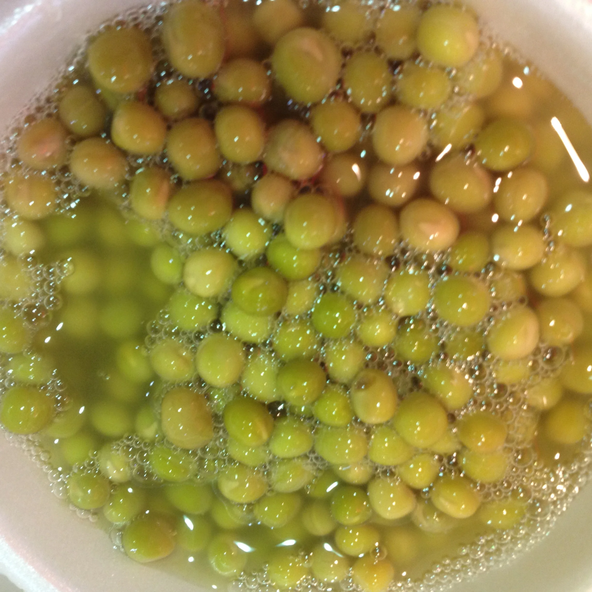 Canned green peas in brine Canned Green Peas