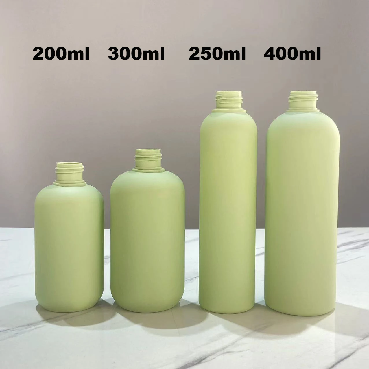 Hengjian Biodegradable Green 300ml Luxury Cosmetic Bottles 500ml Hdpe Plastic Shampoo Bottle with Bamboo Lid Hair Care Packaging