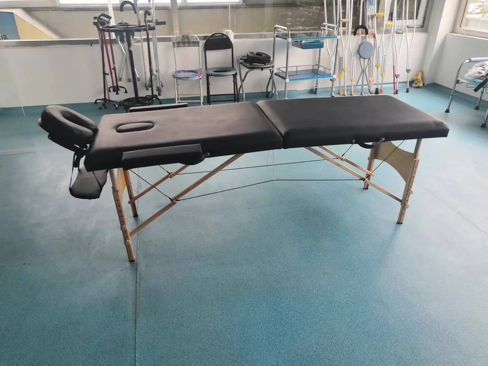 Professional Modern Adjustable Multifunctional Spa Beauty Salon Table Stationary Massage Couch for Living Room or Bedroom