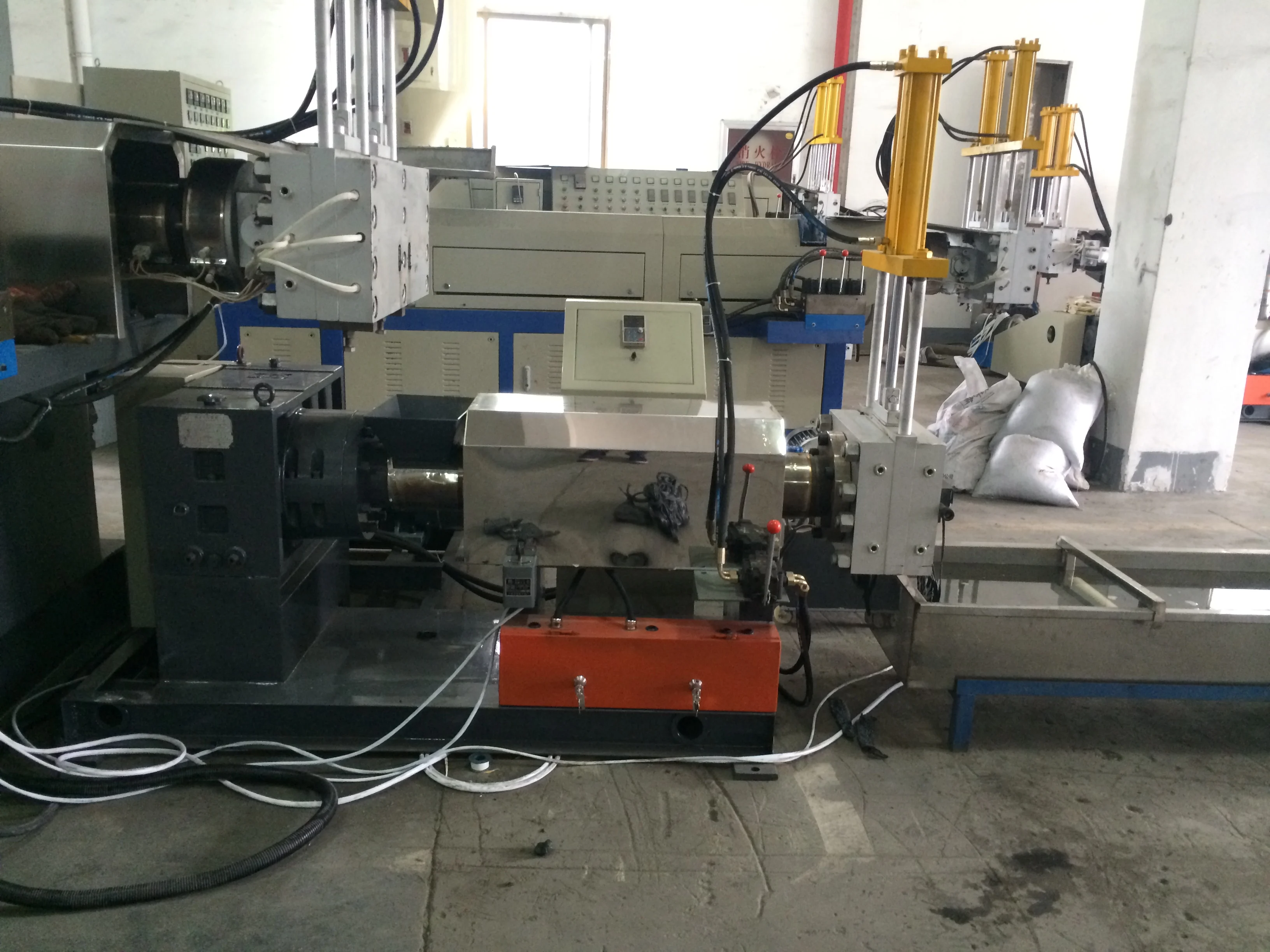 Tiles sand plastic recycling machine