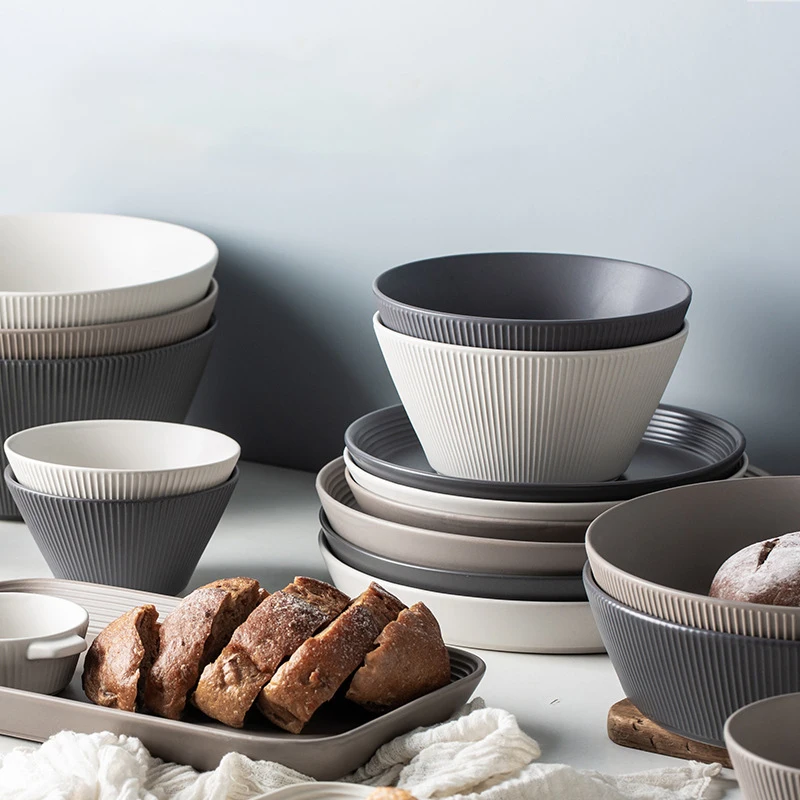 Minimal Dishes & Plates Nordic Tableware 28pcs Nordic Ceramic Dinnerware Sets Porcelain Dinner Set Vajilla De  Lujoso