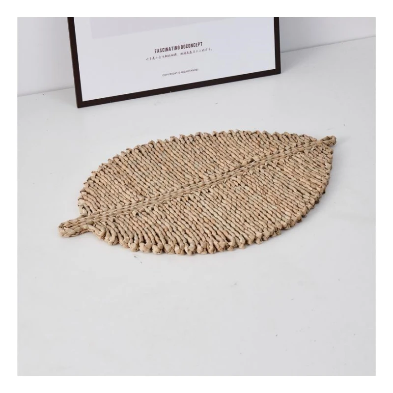 Hot Sale Treelike Woven Cattail Grass Coaster Natural Seagrass Place Mat for Drink Heat Insulation Cup Mat Pad