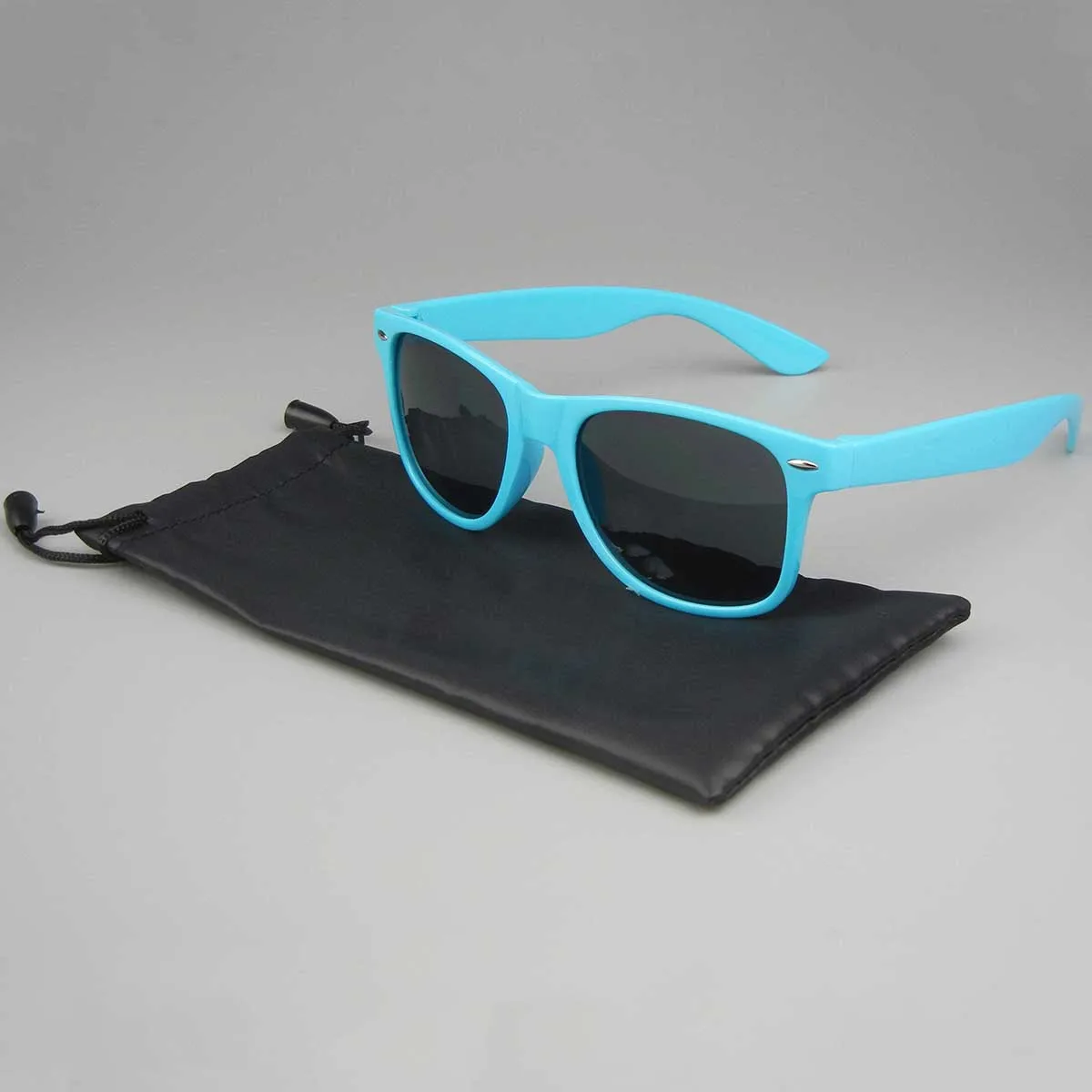 Promotional fashion luxury custom logo UV400 sunglasses cheap plastic designer famous brands sun glasses for men with Bag